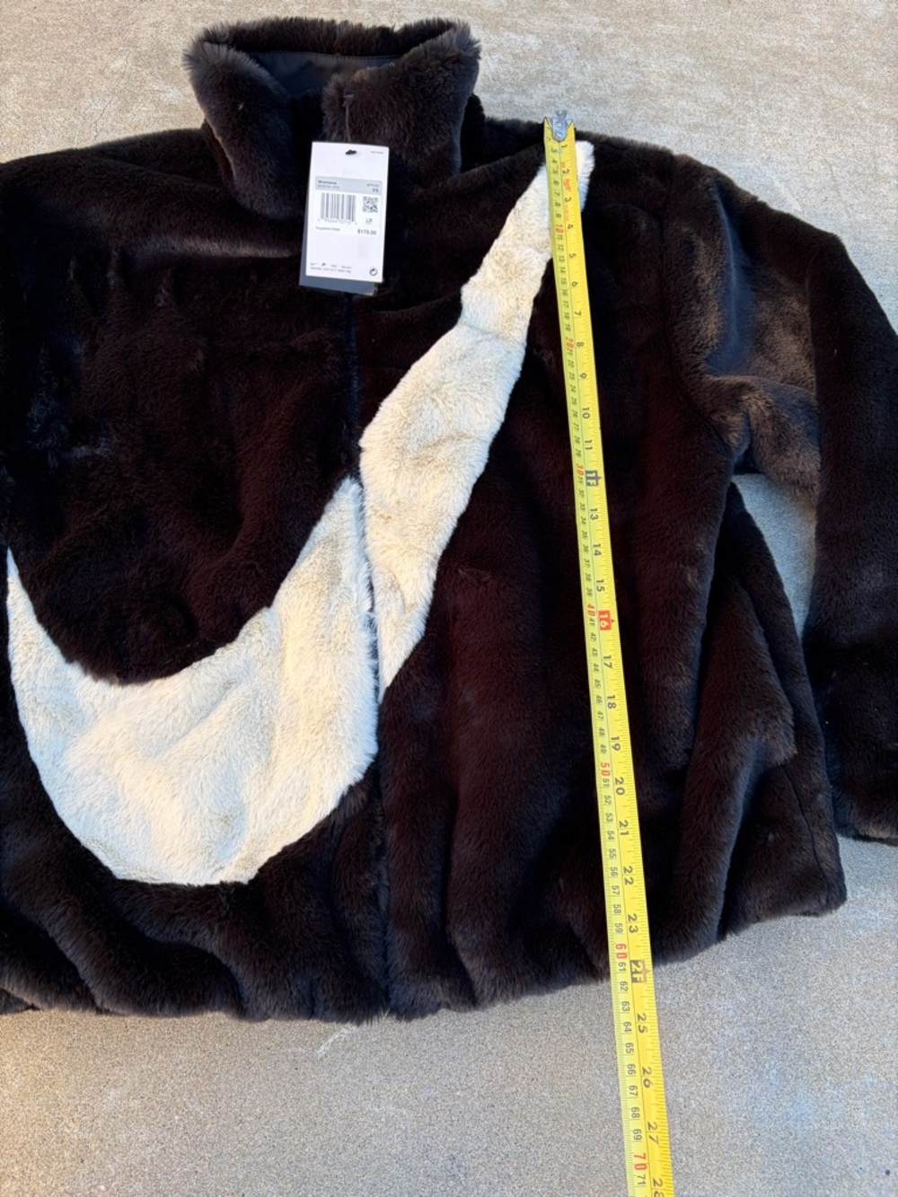 NWT Nike Women’s Oversized Faux Fur Swoosh Jacket in Black Fossil White - Picture 3 of 7
